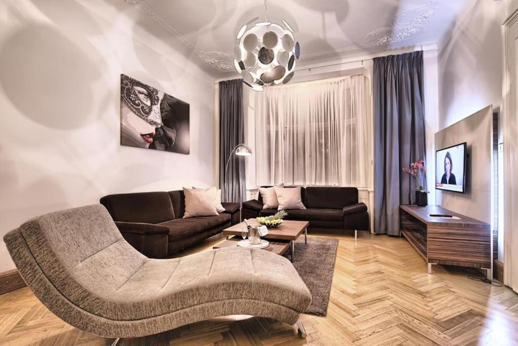 Heritage Haven Charming 3br Center * Prague