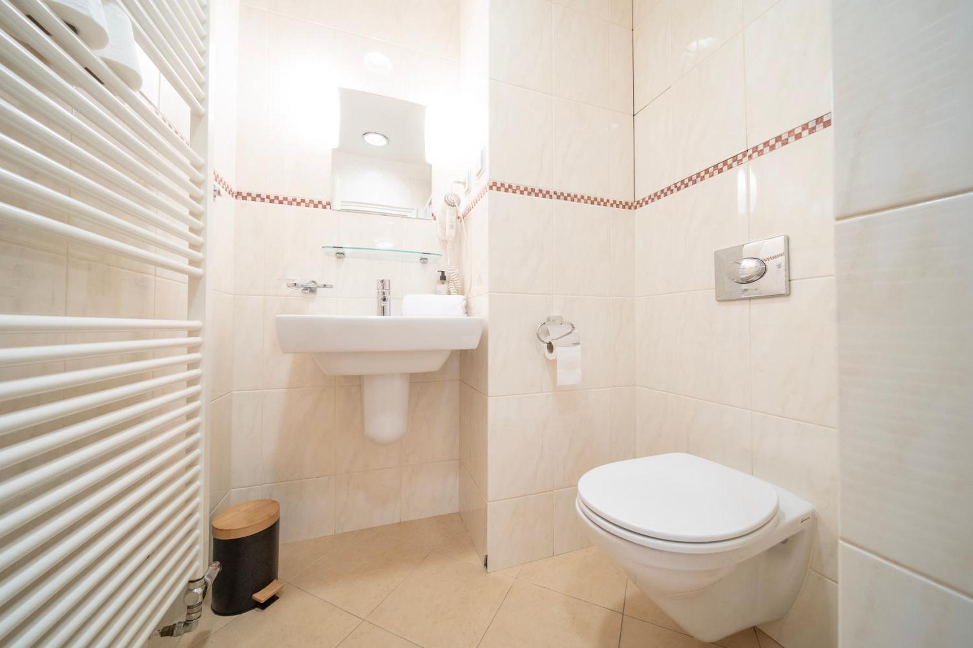 Apartment Heritage Haven Charming 3br Center Prague